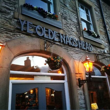 Ye Olde Nags Head Hotel Castleton  Buitenkant foto