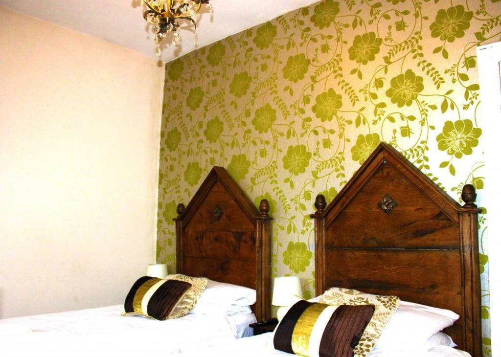 Ye Olde Nags Head Hotel Castleton  Buitenkant foto